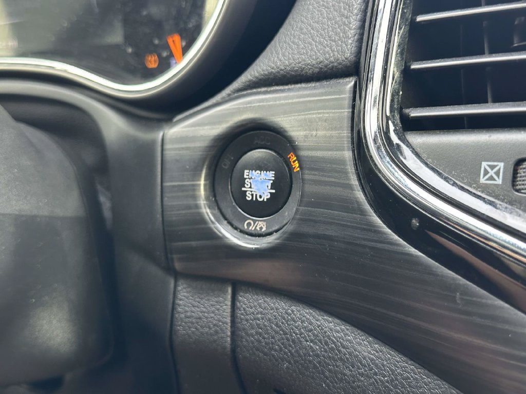 Used 2019 Jeep Grand Cherokee Altitude AWD/4WD image 33