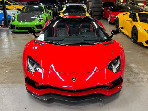Used 2019 Lamborghini Aventador S AWD/4WD image 3
