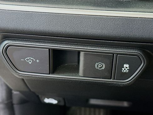 Used 2025 Kia K4 LXS image 17