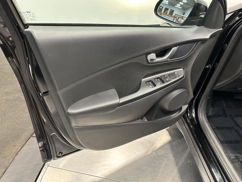 Certified 2023 Hyundai Kona SEL w/ Convenience Package image 9