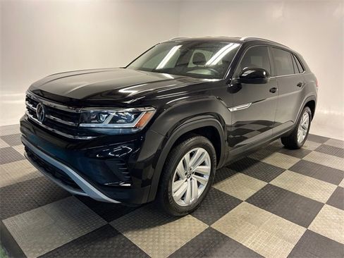 Used 2022 Volkswagen Atlas Cross Sport SE image 3