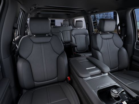 New 2026 Jeep Grand Wagoneer 4WD image 16
