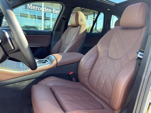 Used 2024 BMW X5 xDrive50e AWD/4WD image 13