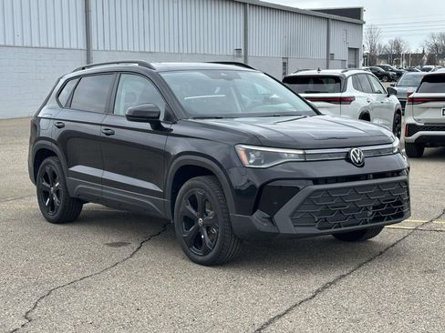 New 2026 Volkswagen Taos SE AWD/4WD image 5