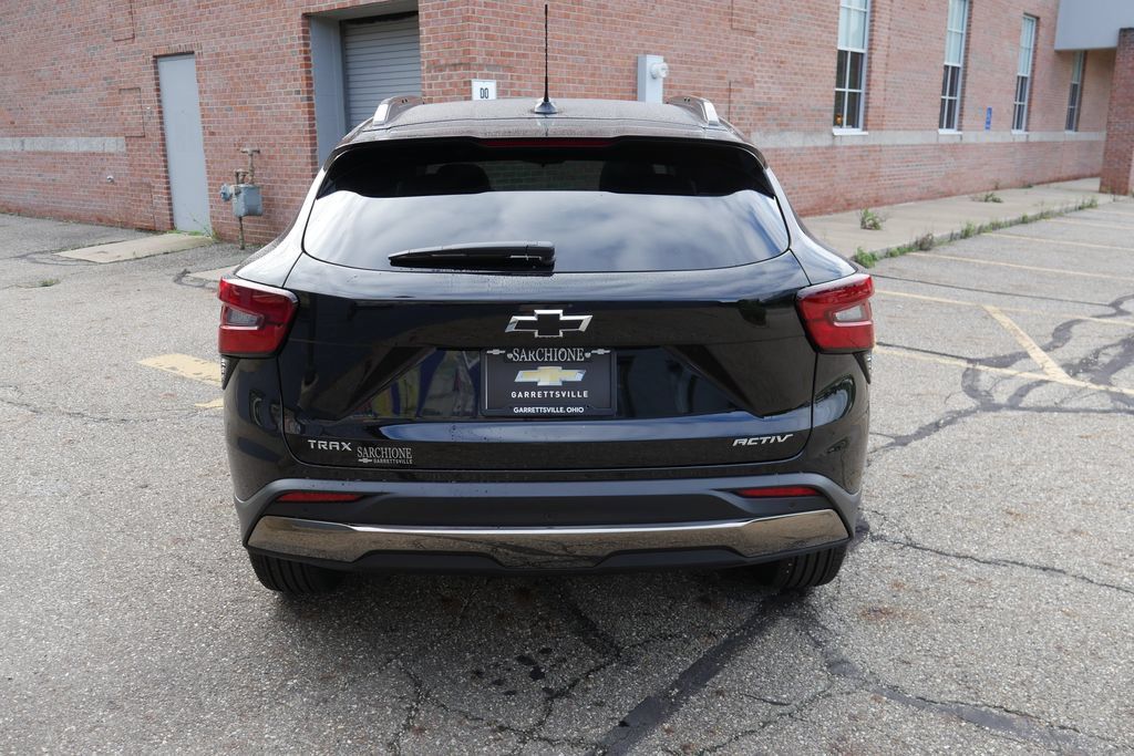 New 2026 Chevrolet Trax ACTIV w/ Sunroof Package FWD image 6