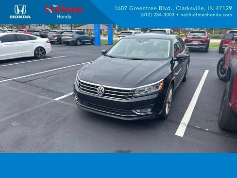Used 2017 Volkswagen Passat 1.8T SEL Premium FWD image 1