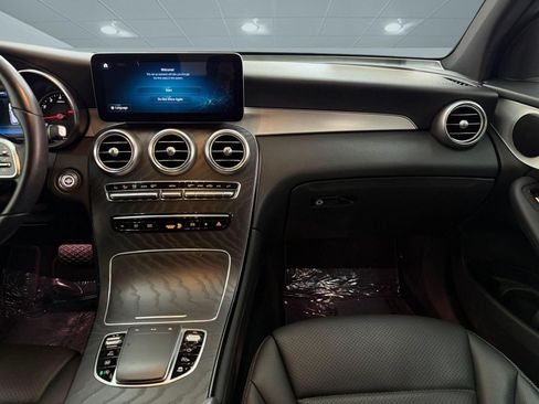 Certified 2022 Mercedes-Benz GLC 300 image 25