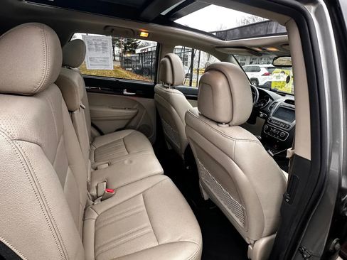 Used 2014 Kia Sorento EX w/ EX V6 Touring Package image 32