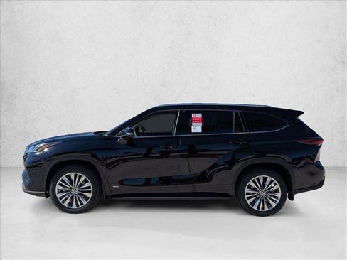 New 2026 Toyota Highlander Platinum AWD/4WD image 5
