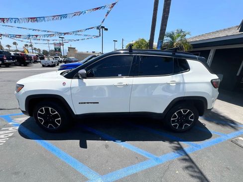 Used 2019 Jeep Compass Trailhawk AWD/4WD image 4