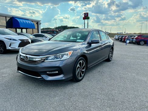 Used 2017 Honda Accord EX-L image 7