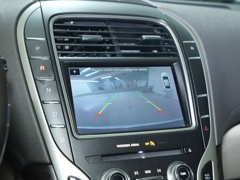 Used 2019 Lincoln Nautilus Reserve FWD image 29