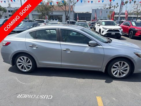 Used 2017 Acura ILX FWD image 4