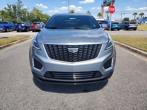 New 2025 Cadillac XT5 Luxury w/ LPO, Blue Accent Package image 9