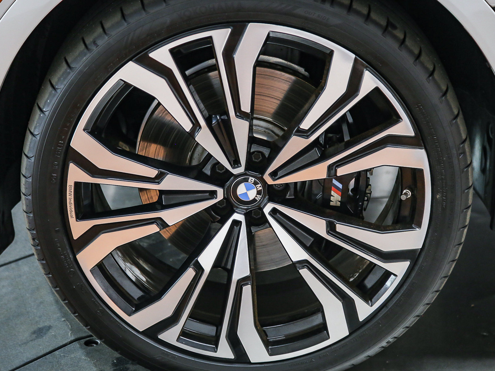 Used 2025 BMW X7 M60i AWD/4WD image 10