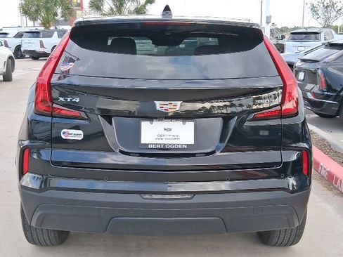 Used 2024 Cadillac XT4 Luxury w/ LPO, Floor Liner Package image 5