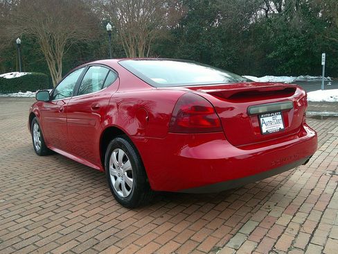 Used 2007 Pontiac Grand Prix Base w/ Preferred Package image 7