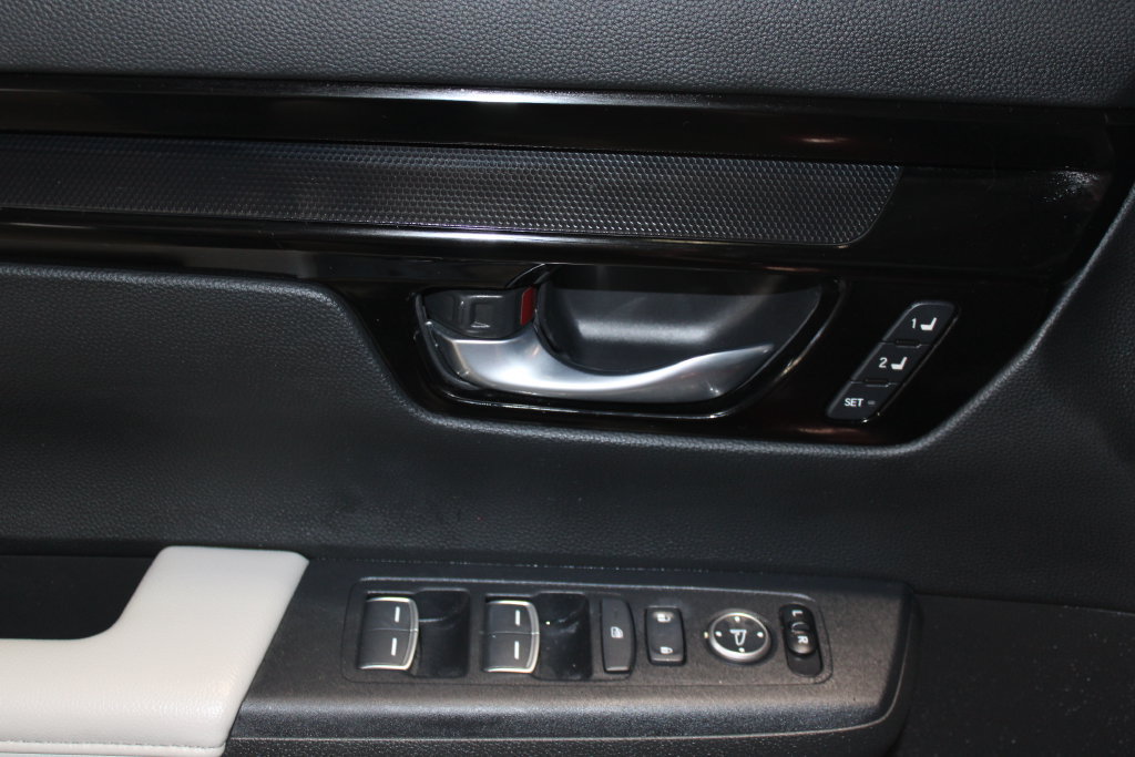Used 2024 Honda CR-V EX-L image 6