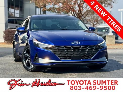 Used 2023 Hyundai Elantra Limited image 1