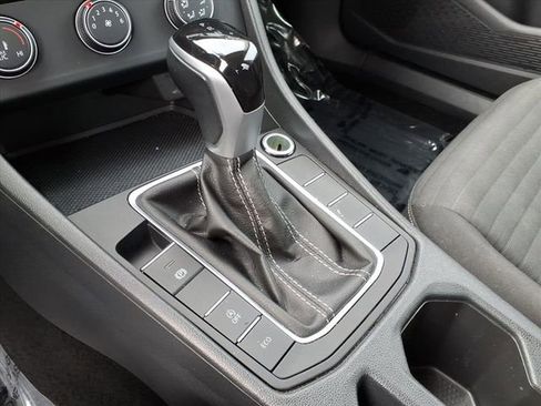 Used 2023 Volkswagen Jetta S image 14