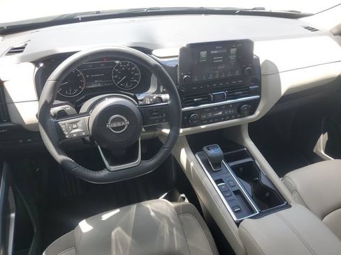 Certified 2023 Nissan Pathfinder SL FWD image 11