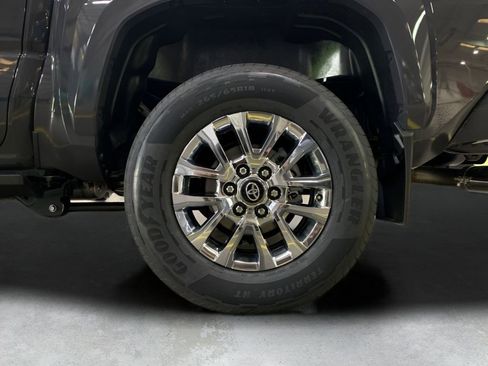 New 2025 Toyota Tacoma 4x4 Double Cab image 31