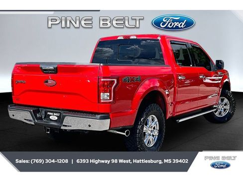 Used 2015 Ford F150 XLT w/ Equipment Group 302A Luxury AWD/4WD image 11