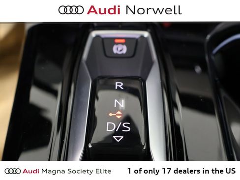 New 2025 Audi Q5 Premium image 3