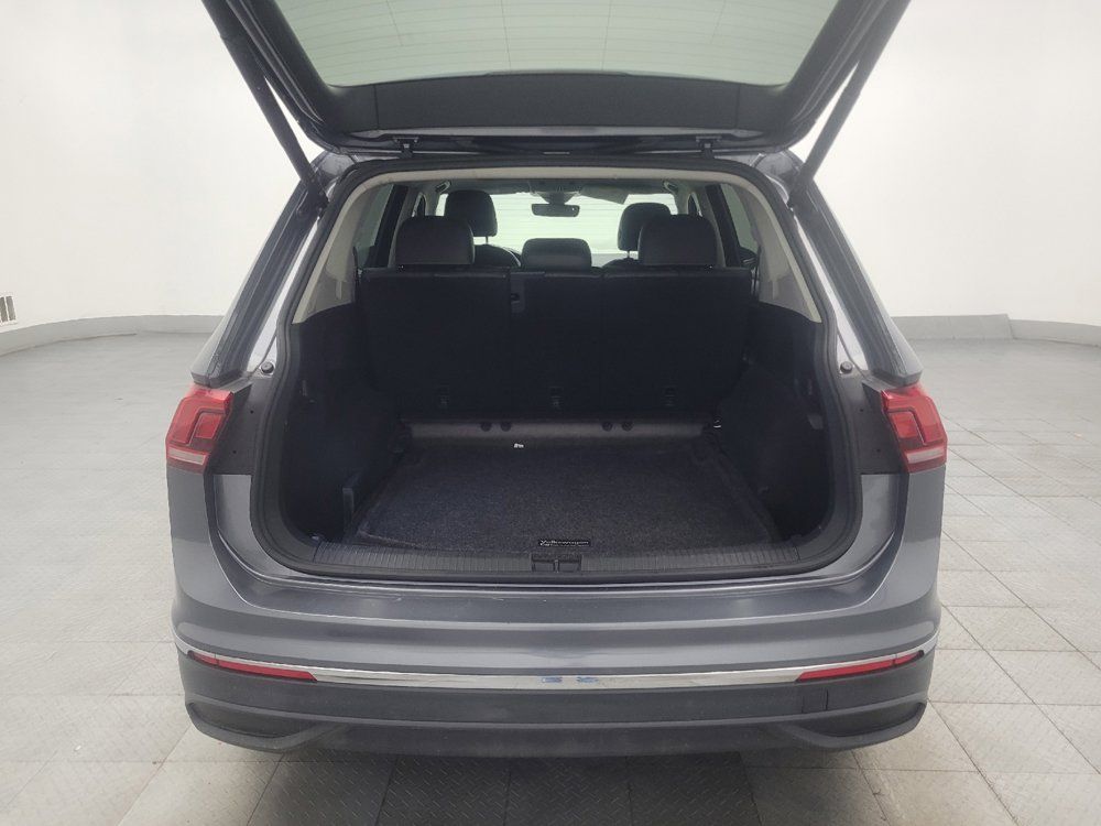 Used 2022 Volkswagen Tiguan SE AWD/4WD image 29