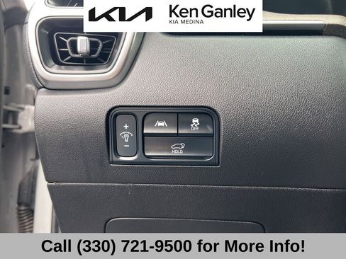 Certified 2022 Kia Sorento EX w/ Panoramic Sunroof Package image 30