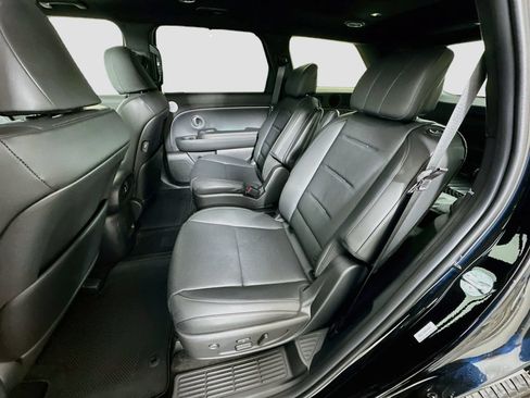 New 2027 Hyundai Palisade Calligraphy FWD image 17