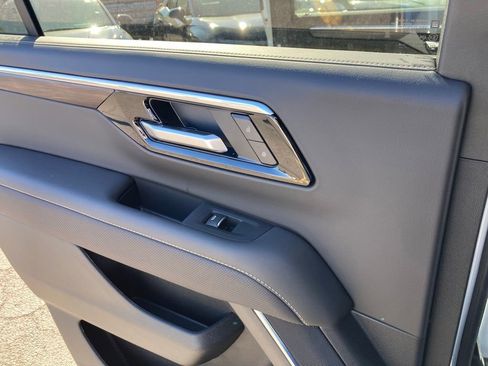 New 2026 Chevrolet Tahoe Premier w/ Sun And Tow Package AWD/4WD image 19