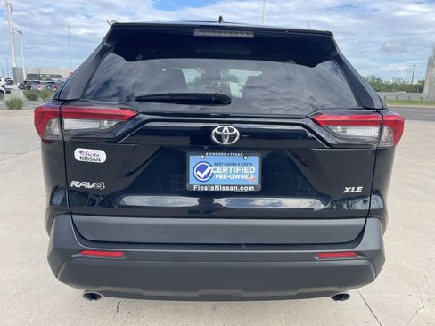 Used 2024 Toyota RAV4 XLE Premium image 4