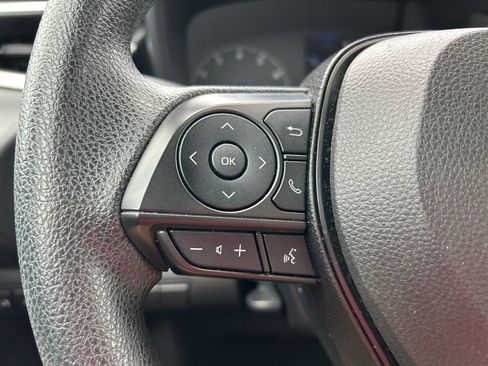 Used 2023 Toyota Corolla LE image 19