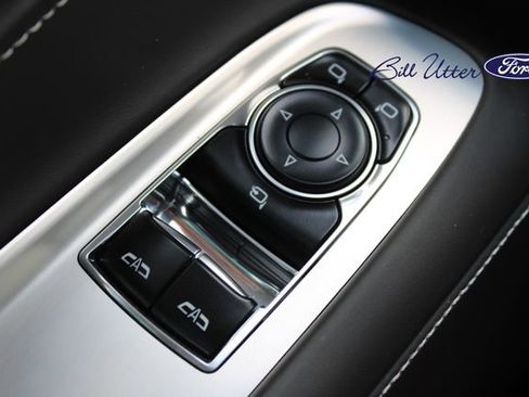 Used 2021 Chevrolet Corvette Stingray Premium Cpe w/ Z51 Performance Package image 23