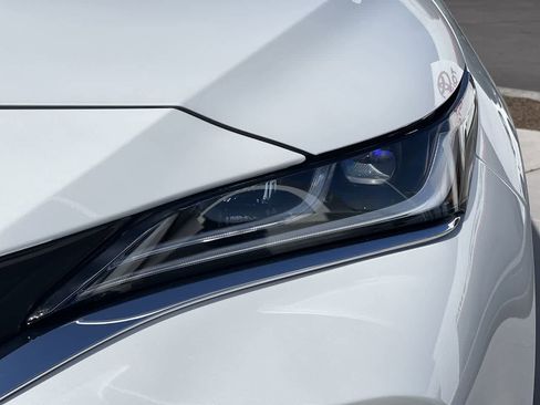 Used 2024 Toyota Venza Limited image 26