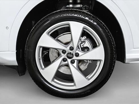 New 2025 Audi Q5 Premium Plus image 25