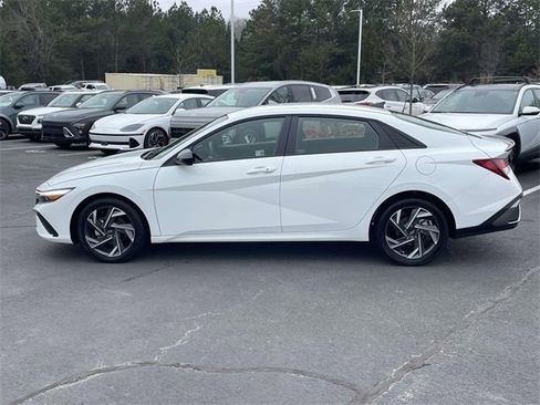 Certified 2025 Hyundai Elantra Sport image 4
