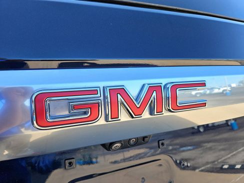 Used 2023 GMC Yukon Denali w/ Advanced Technology Package image 30