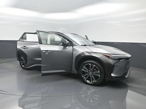 Used 2024 Toyota bZ4X AWD w/ Weather Package image 35