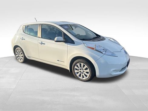 Used 2015 Nissan Leaf S w/ Charge Package image 8