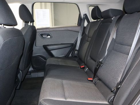 Certified 2023 Nissan Rogue SV image 24