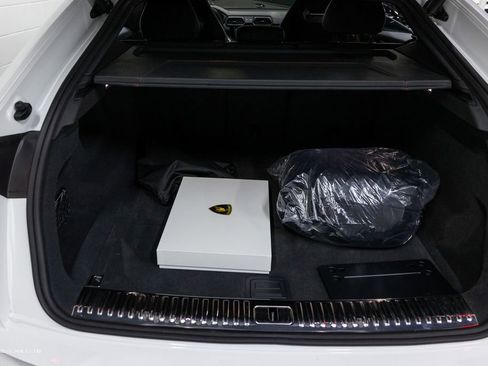 Used 2023 Lamborghini Urus Performante AWD/4WD image 13