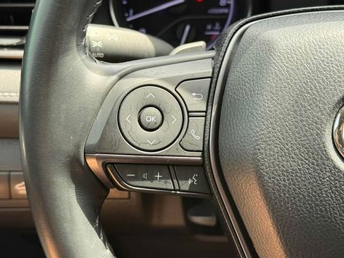 Used 2023 Toyota Camry SE image 11