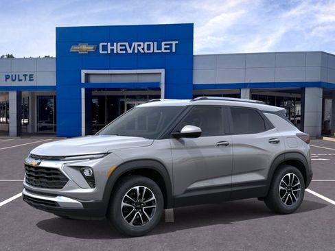 New 2026 Chevrolet TrailBlazer LT w/ Convenience Package FWD image 2