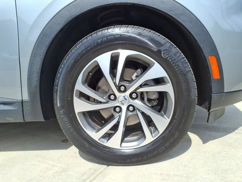 Used 2023 Buick Envision Essence AWD/4WD image 9