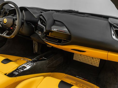 Used 2024 Ferrari SF90 Spider image 14