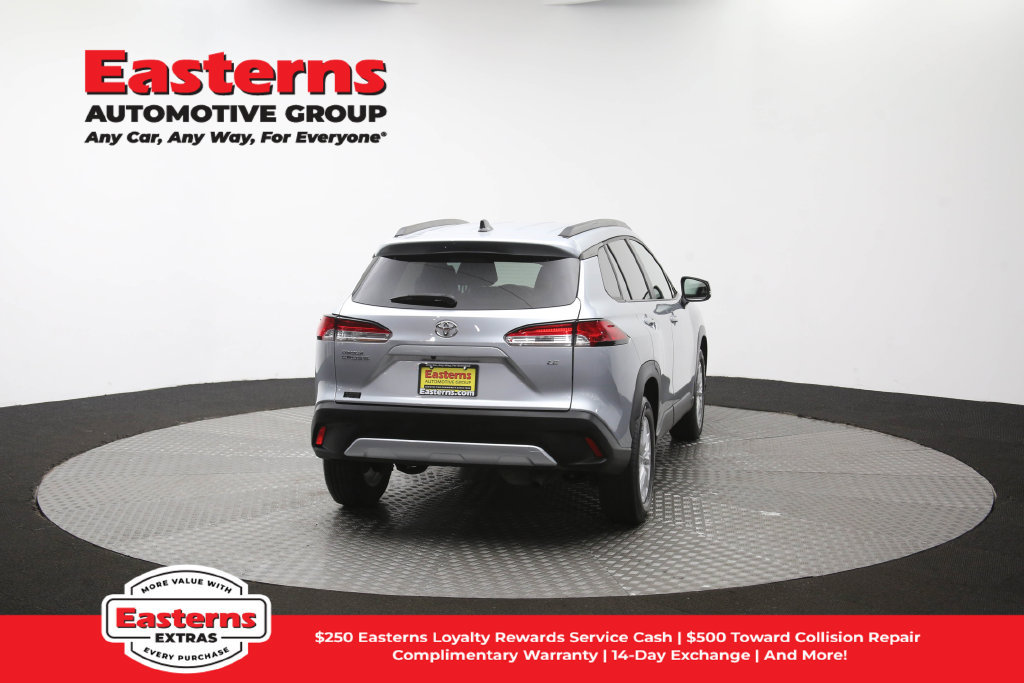Used 2025 Toyota Corolla Cross LE FWD image 38