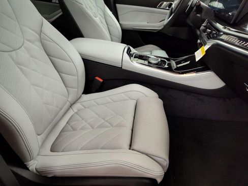 Used 2026 BMW X5 xDrive40i w/ M Sport Package AWD/4WD image 28
