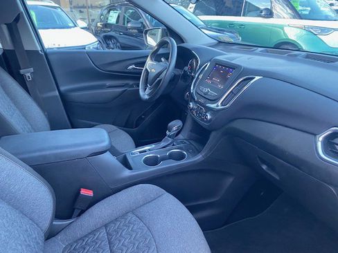 Used 2022 Chevrolet Equinox LT image 11